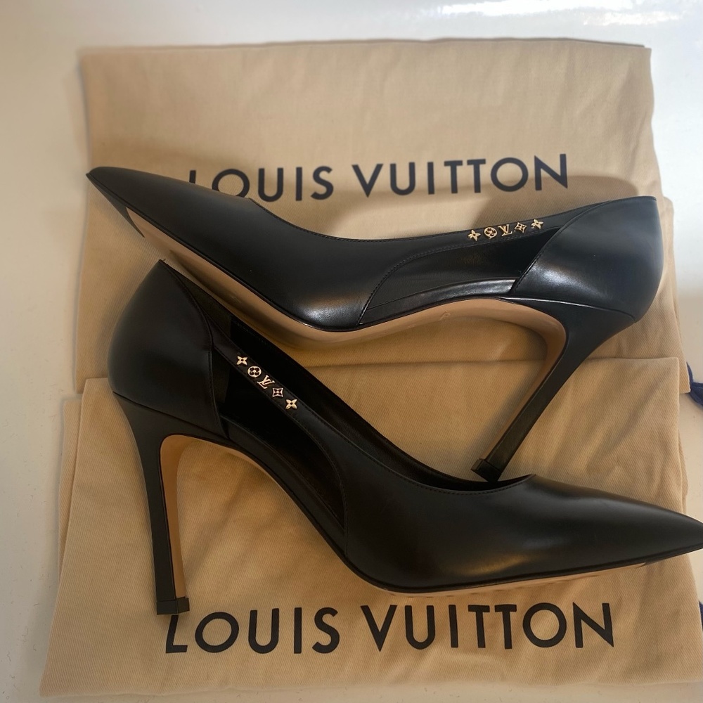 Louis Vuitton Signature Pump 9.5 cm